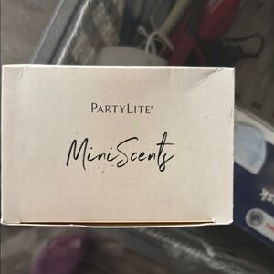 PartyLite MiniScents Cream Box 18 pieces tealights